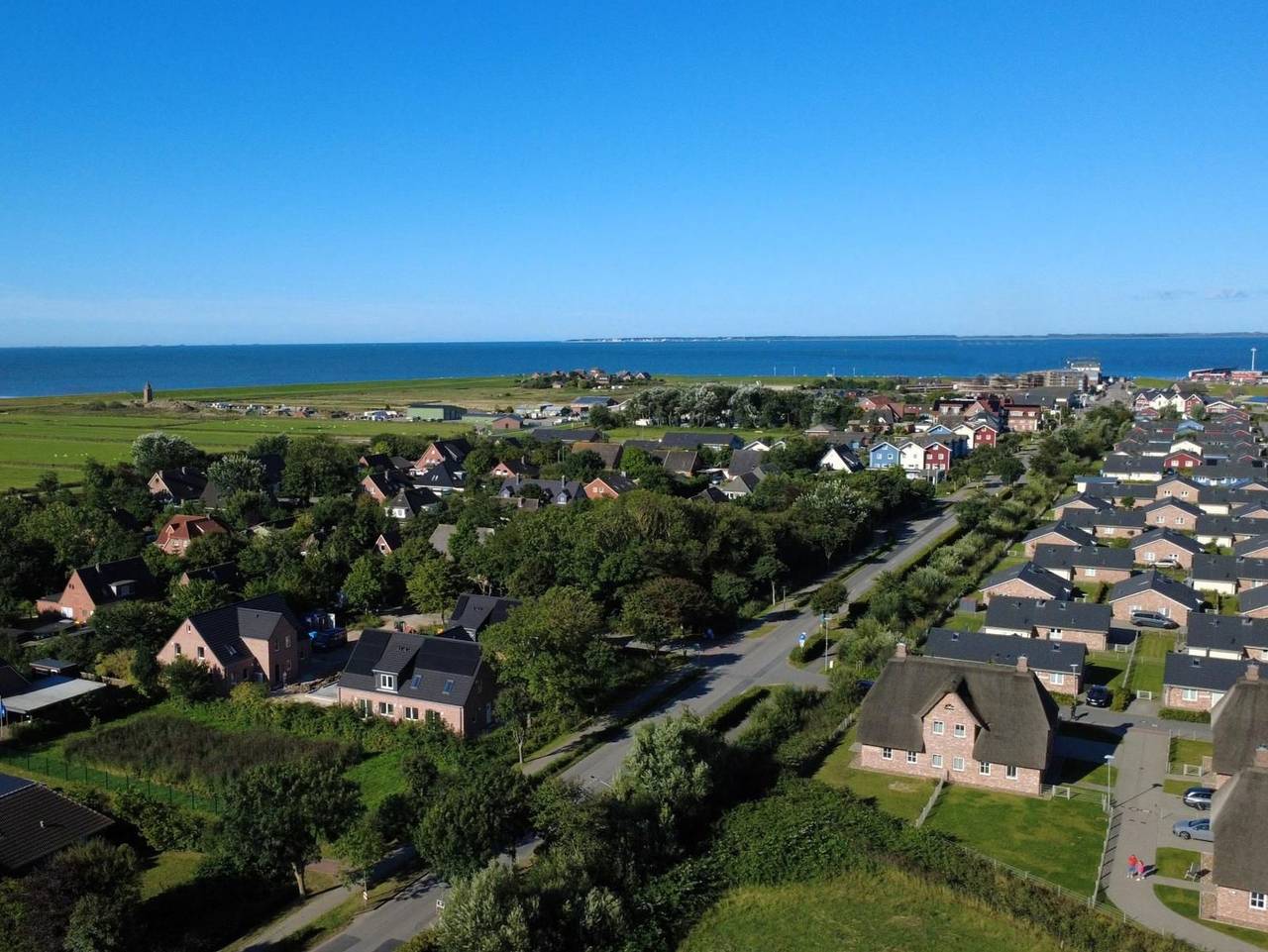 Ganze Ferienwohnung, Moderne Doppelhaushälfte - perfekt zu zweit - Dag-892 - Ferienhaus Kajüte mit Kamin und Terrasse (Ht) in Dagebüll, Nordseeküste