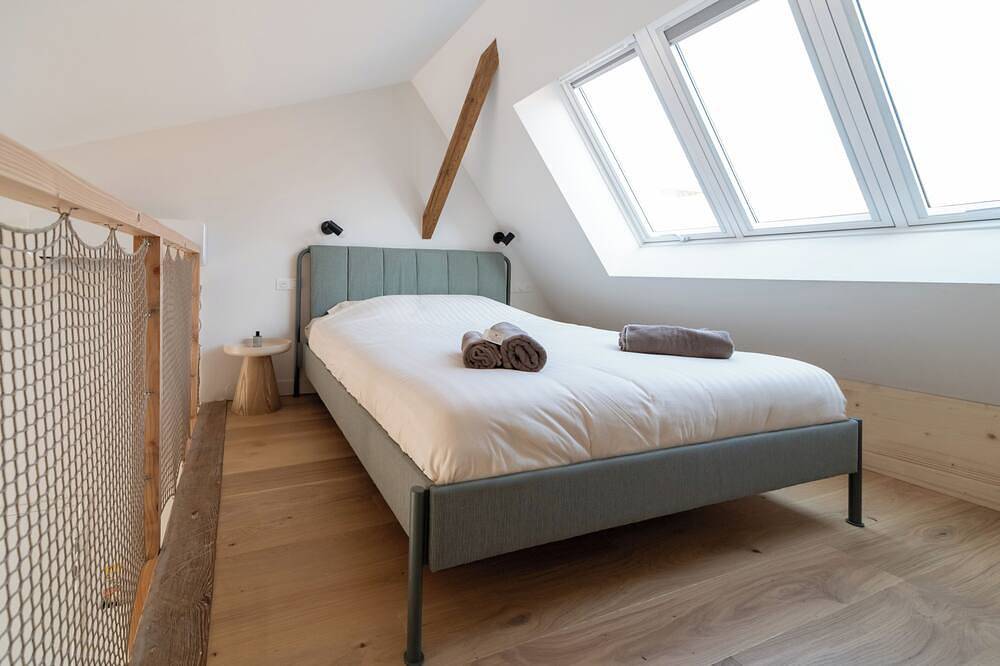 Ganze Wohnung, L'atelier du coq gaulois: modern, cozy loft in the city center. in Saintes, Saintes und Umgebung