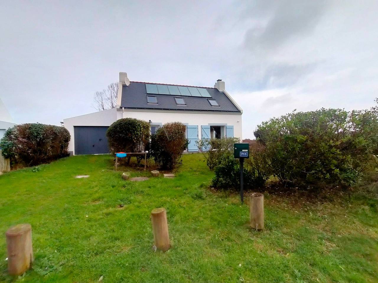 Maison lumineuse à 800m de la plage, accepte animaux, jardin grand in Bangor, Côte des Mégalithes
