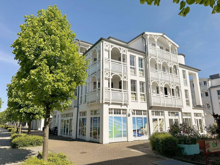 Ferienwohnung für 3 Personen, mit Balkon und Whirlpool - 1
