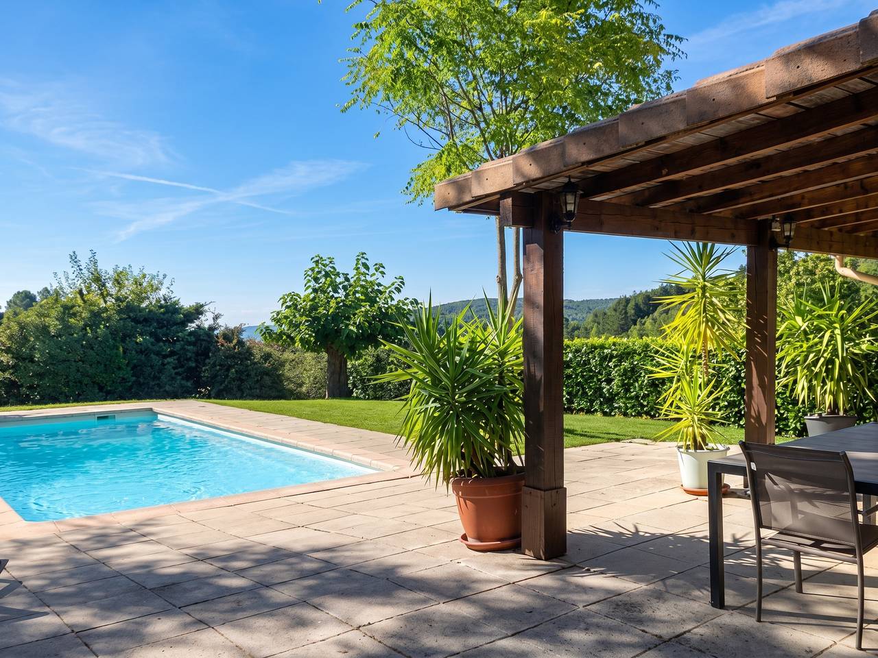 Villa spacieuse avec piscine à Rocher 180 m² 10 pers. in Rocher, Parc naturel régional des Monts d'Ardèche