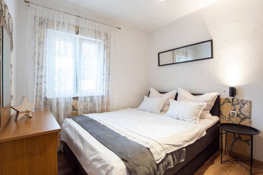 Holiday house Stupalo with private pool in Rukavac- Vis in Rukavac, Vis