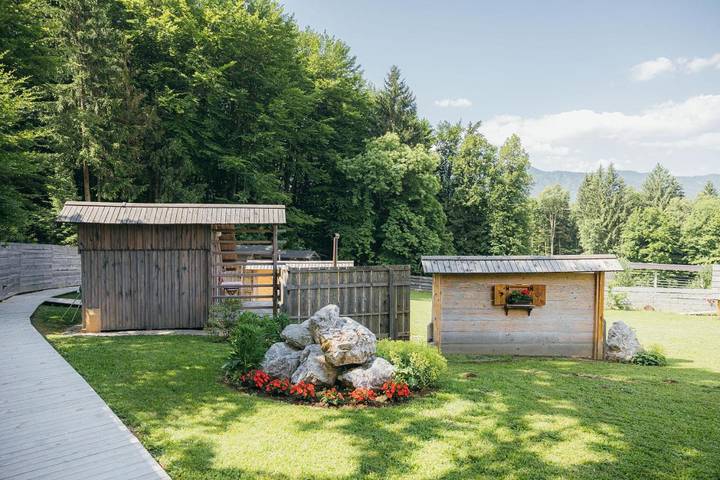 Camping für 2 Personen, mit Pool und Ausblick sowie Terrasse in Slowenien - 4