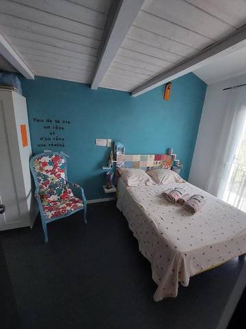 Chambre d’hôte pour 2 personnes, avec terrasse ainsi que piscine et vue à Bendejun
