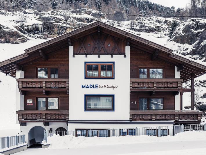 B&B für 3 Personen, mit Balkon im Ötztal