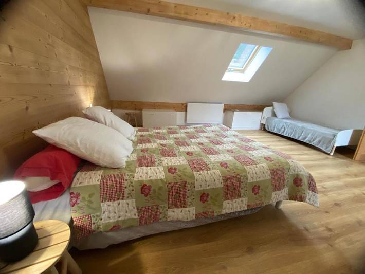 Location de vacances pour 5 personnes, avec jardin à Sébrazac - 2