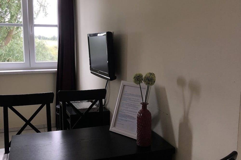 Ganze Wohnung, Ruhige Ferienwohnung mitten in der Natur in Ludorf, Müritz
