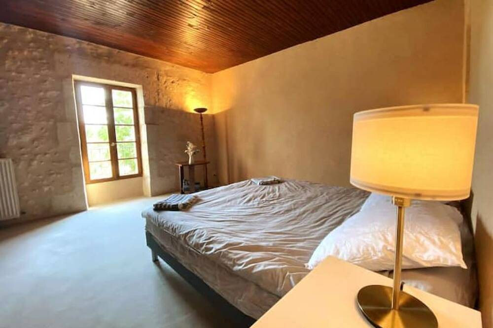 6 bedroom agritourism property in saint-hilaire-d'ozilhan in Saint-Hilaire-d'Ozilhan, Région de Nîmes