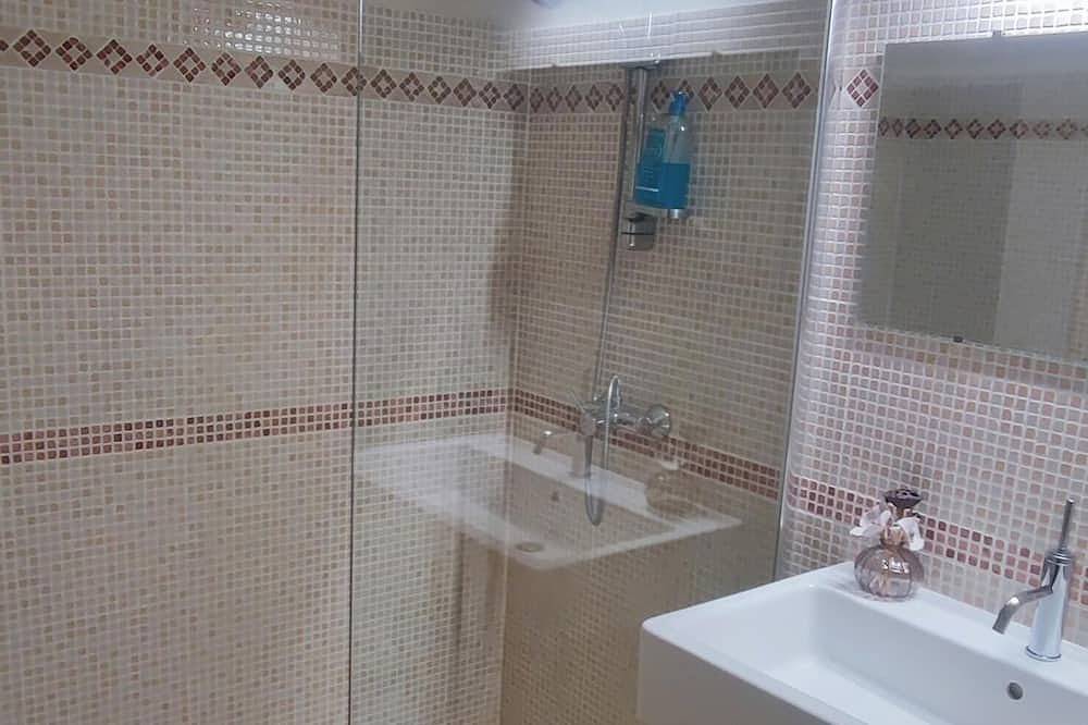 Mas Estrela-Lo Roc: its authentic charm, a space in the heart of the mas. in Bessèges, Cevenas