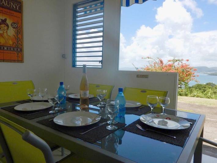 Gîte pour 6 personnes, avec piscine ainsi que vue et terrasse dans Anse Caritan - 2