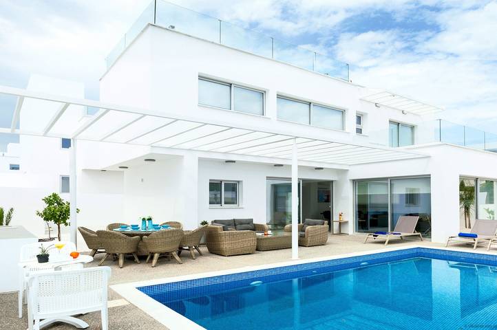 Villa für 6 Personen, mit Pool und Balkon sowie Garten in Ayia Napa - 2