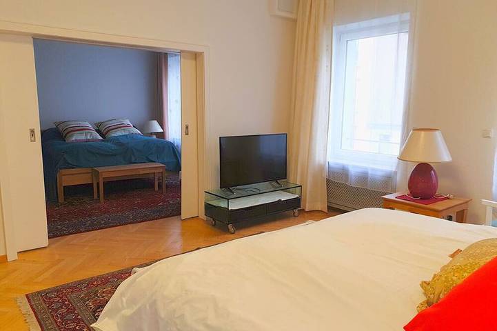 Ferienwohnung für 6 Personen, mit Balkon in Frankfurt - 2