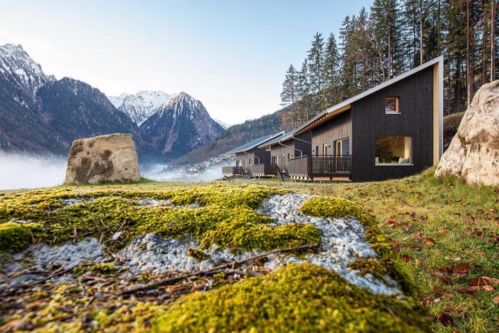 Chalet für 4 Personen, mit Balkon und Terrasse sowie Garten und Pool im Brandnertal