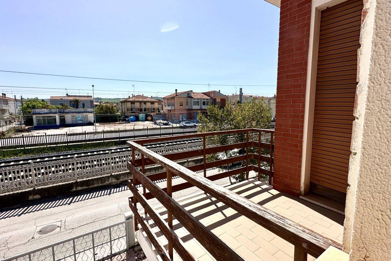 Apartamento entero, Se081 - Marotta, three-room apartment 100 meters from the sea in Marotta, Valle del Metauro