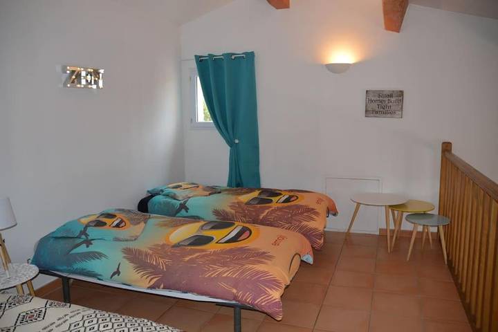 Location de vacances pour 8 personnes, avec piscine ainsi que jardin et vue, animaux acceptés dans La Ceze La Roque Sur Ceze - 4