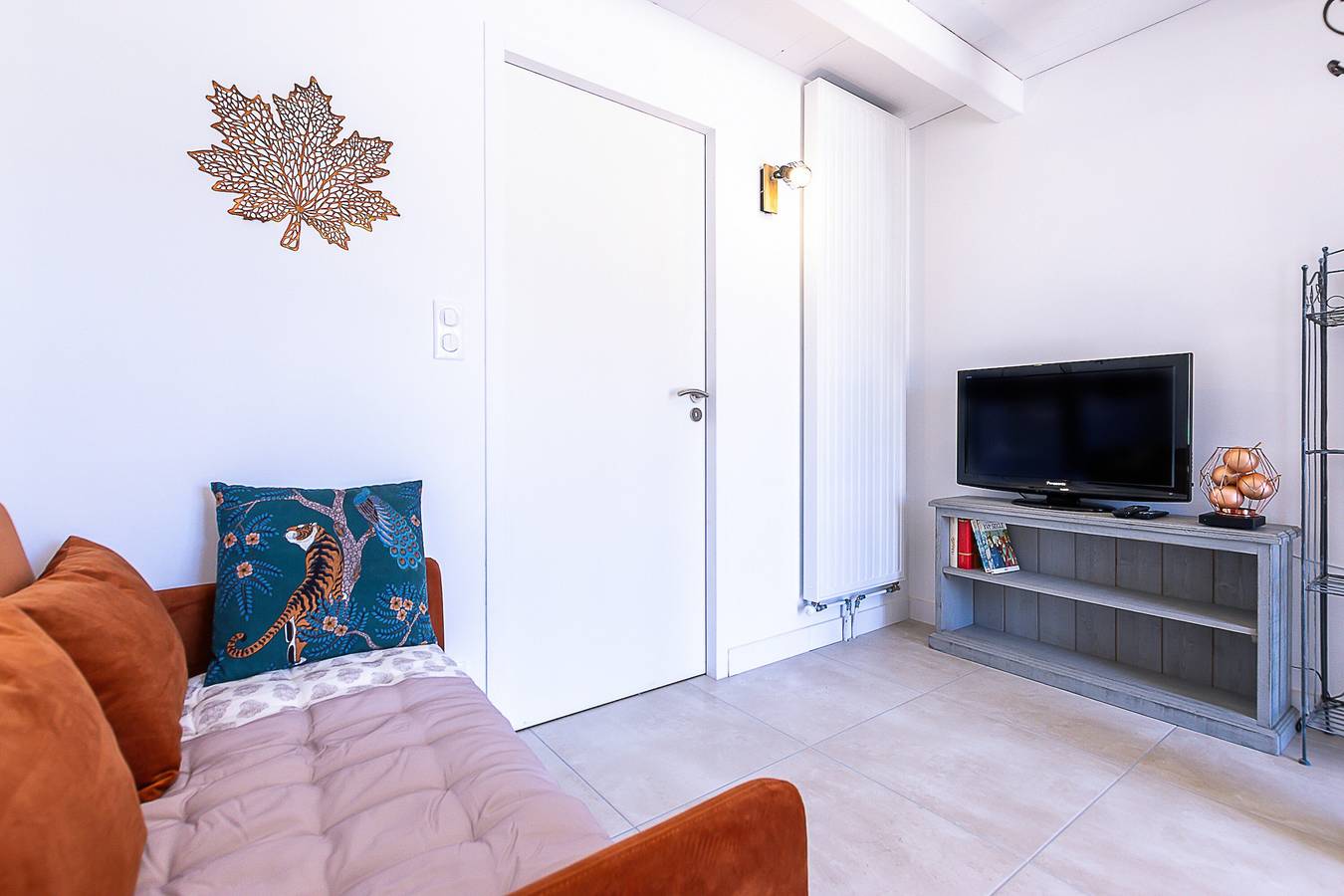Studio entier, Studio 'Le De Château Trompette' avec Wi-Fi in Le Fenouiller, Vallée de la Loire
