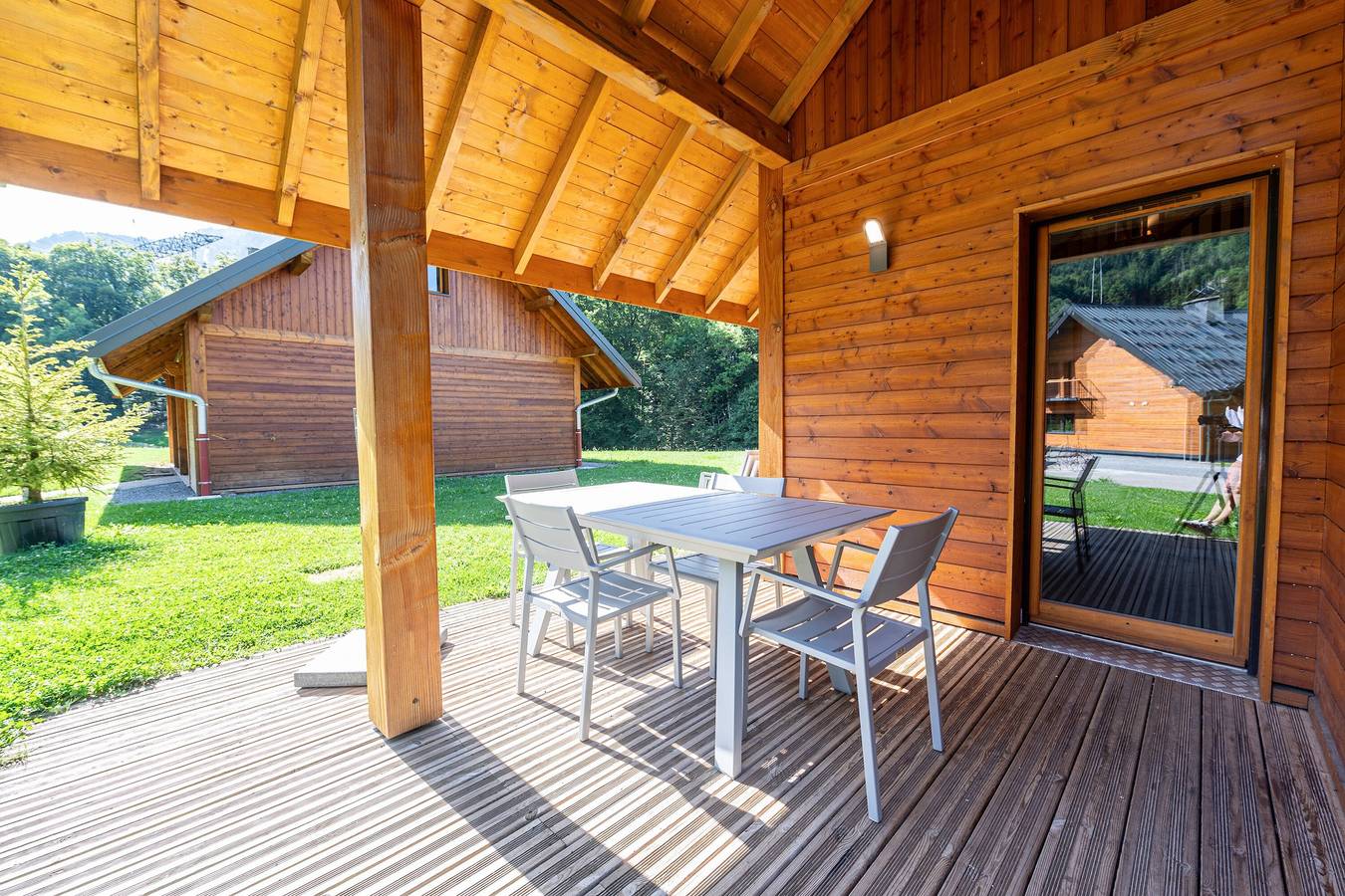 Chalet 'Arclosan - Val De Tamié' avec vue sur la montagne, terrasse privée et Wi-Fi in Seythenex, Parc naturel régional du Massif des Bauges