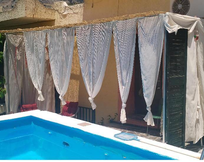 Gîte pour 3 personnes, avec terrasse et piscine ó Zarós - 3