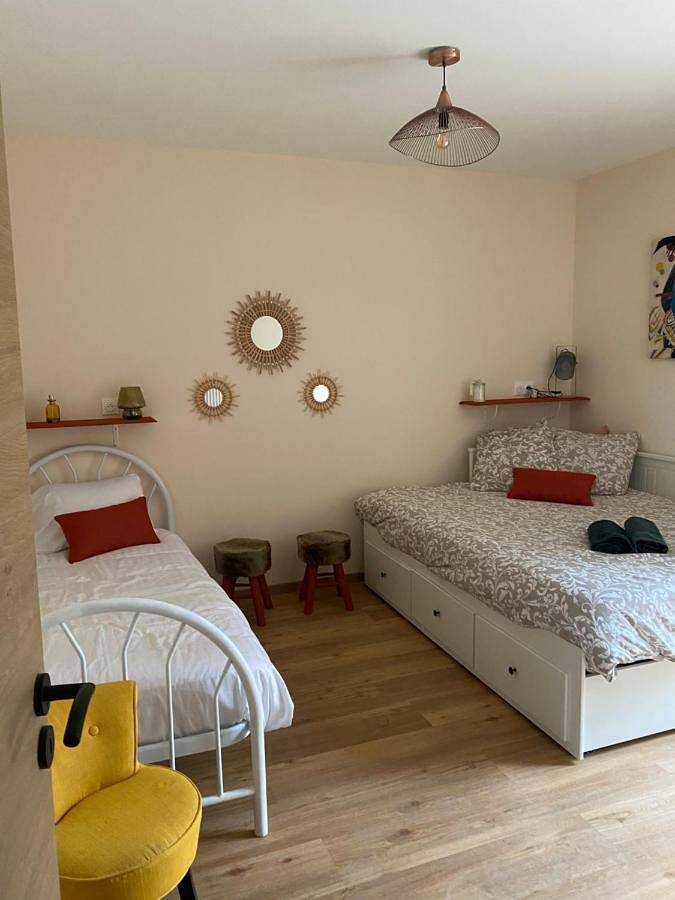 Location de vacances pour 4 personnes, avec jardin et piscine à Asnières - 4