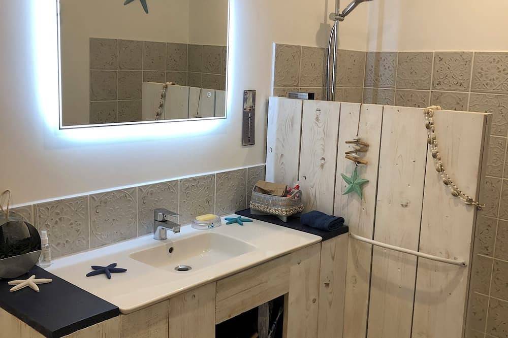 Villaloha, luxury home on the sea wall. in Bray-Dunes, Flanders Dune Coast