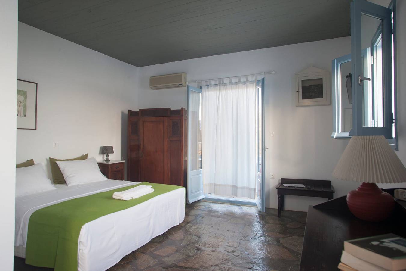 Aeloria Room, Divine Sea Views, Furnished Terrace, Antiparos in Unité régionale de Paros