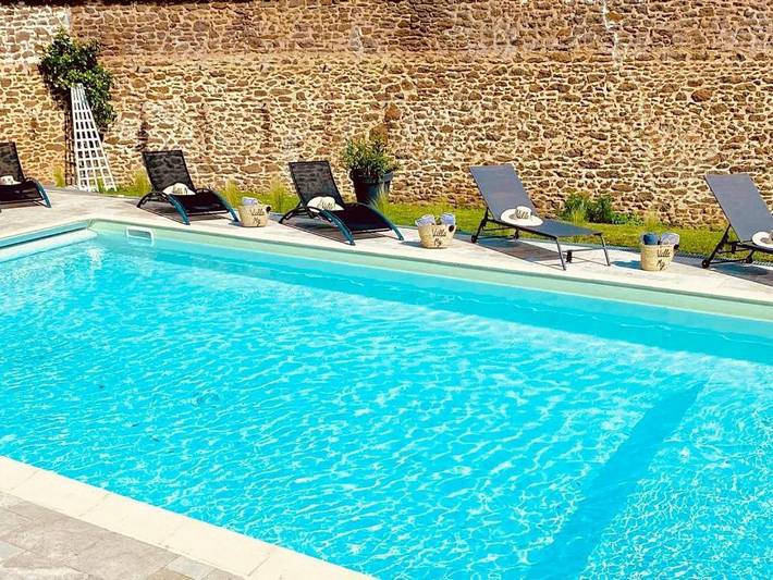 Chambre d’hôte pour 2 personnes, avec Terrasse et Jardin ainsi que Piscine et Vue