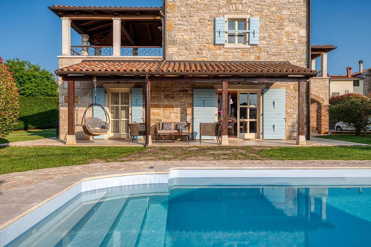 Villa Paolina - Hot Tub, Breakfast & Large Garden in Anzici, Zentralistrien