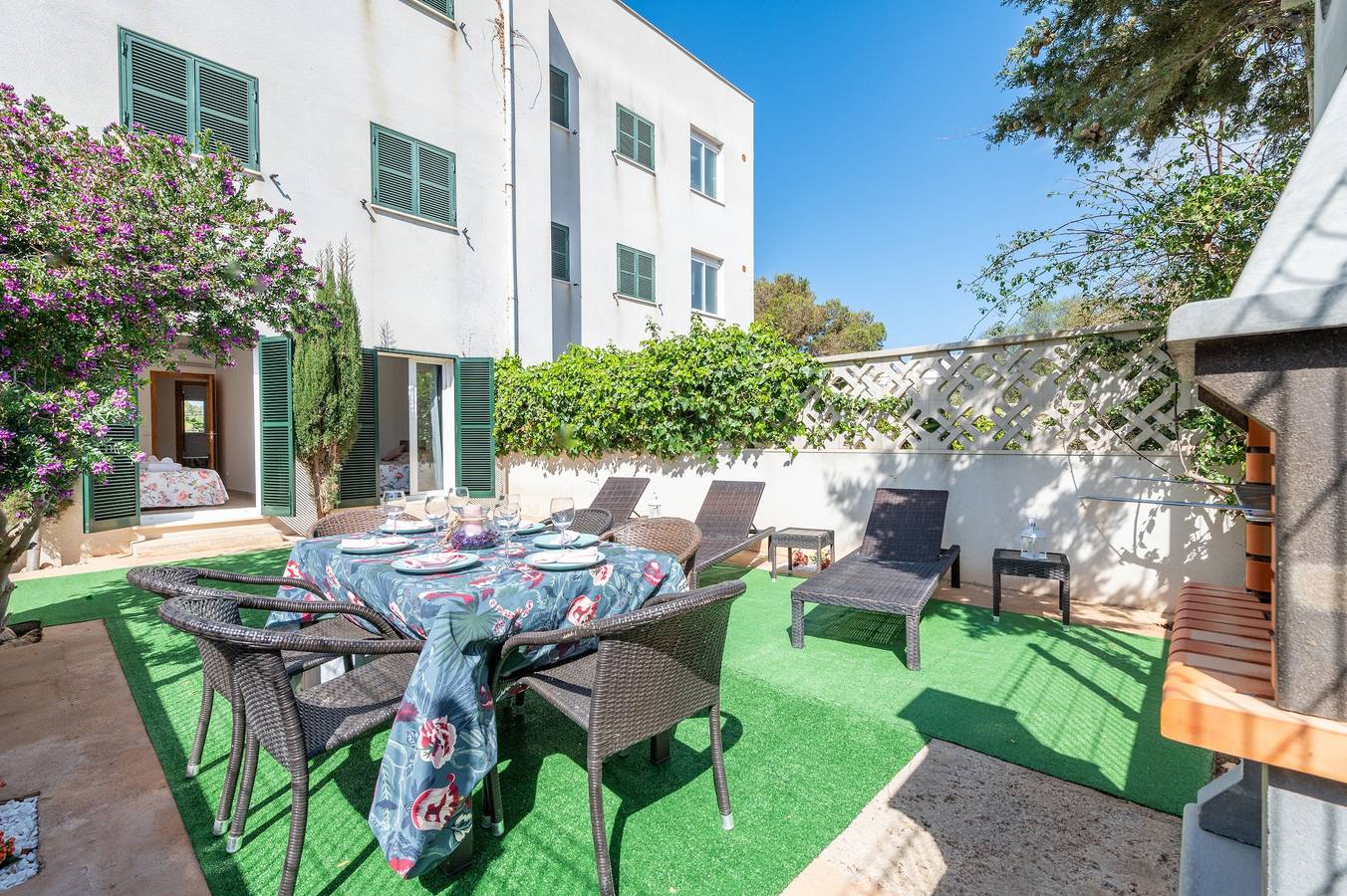 Apartamento inteiro, Apartamento 'Ferrera Soul 1B' perto da praia com Wi-Fi e terraço (taxas incluídas) in Cala Serena, Felanitx