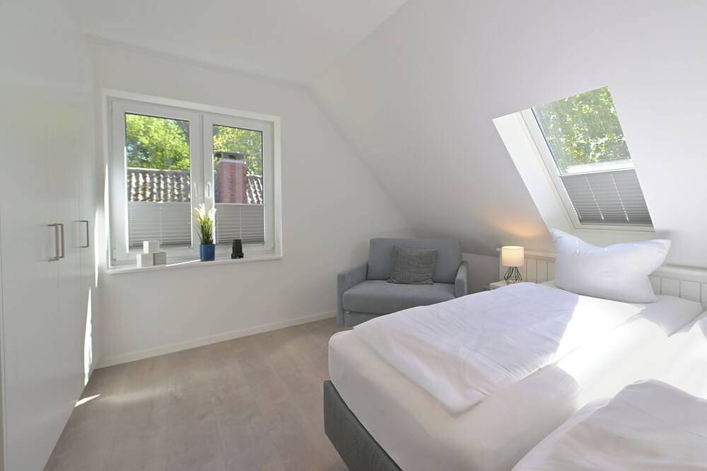 Neu!Reihenendhaus auf Langeoog, 2 Bäder, 2 Sz, 3 Terrassen, Sauna, ruhig gelegen in Langeoog