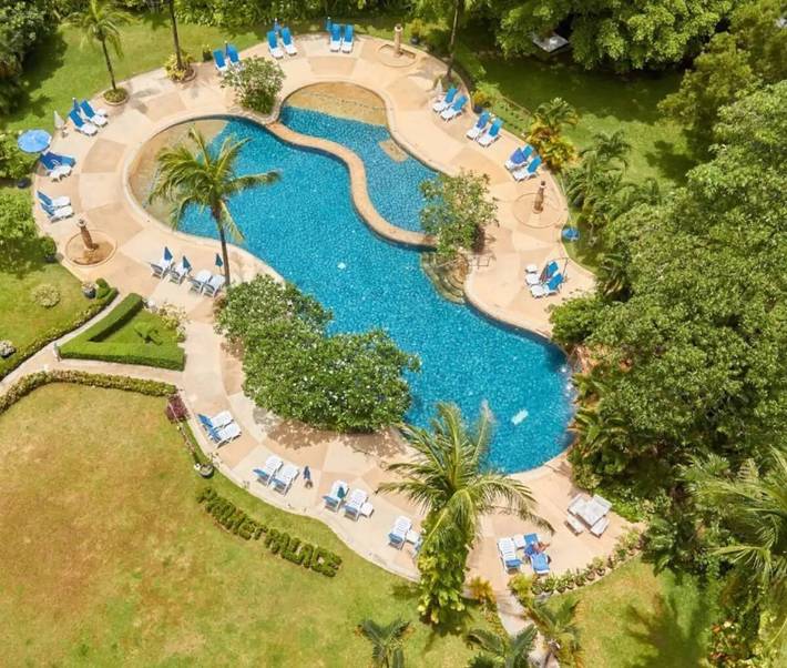 Holiday letting for 4 people, with garden and ocean view as well as pool, child-friendly in Patong Beach