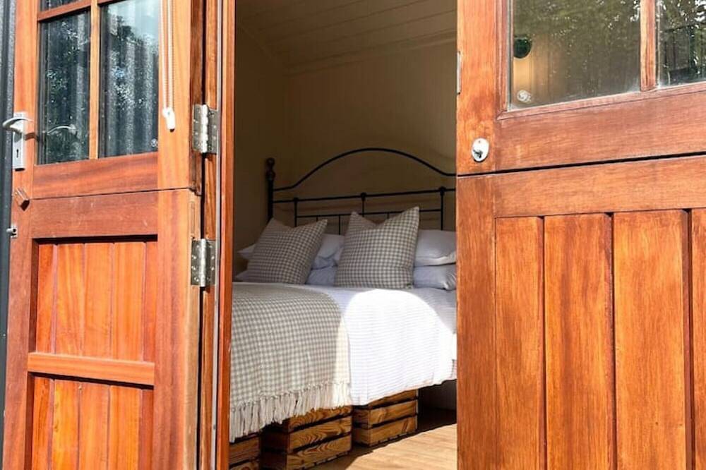 Orchard Hut - Surrey Hills in Albury, Guildford