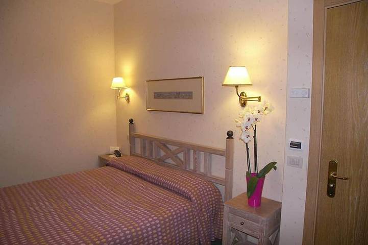 Chambre d’hôte pour 3 personnes, avec jacuzzi dans Sant Elia Fiumerapido - 3