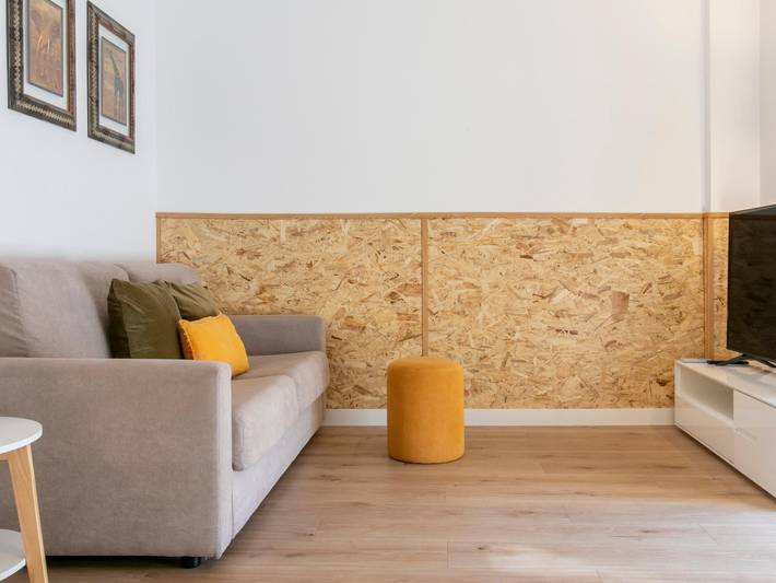 Appartement de vacances entier, 21 Lumineux et confortable Appt. avec balcon à Gracia in Barcelona Centre, Barcelone