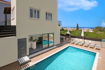Villa for 7 People in Protaras, South Cyprus, Photo 1