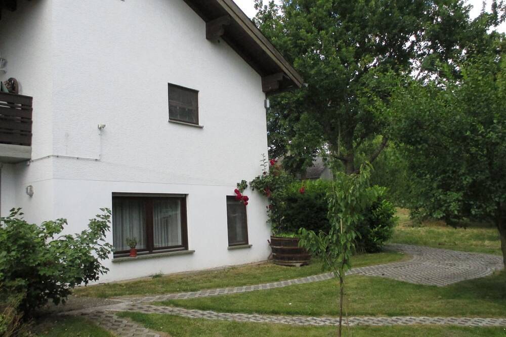 Ganze Wohnung, Wohnung in Starkenburg mit Kleiner Terrasse in Starkenburg, Bernkastel-Kues & Umgebung
