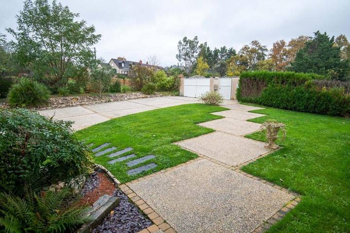 Location de vacances pour 8 personnes, avec piscine et jardin à Pocé-sur-Cisse - 3