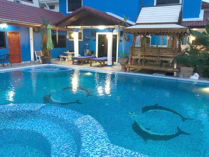 Maison d’hôte pour 2 personnes, avec vue ainsi que jardin et piscine à Pattaya