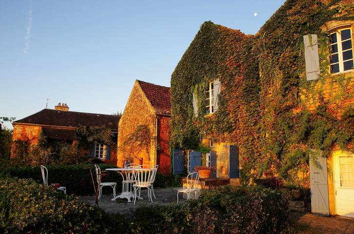 Gîte pour 14 personnes, avec piscine
