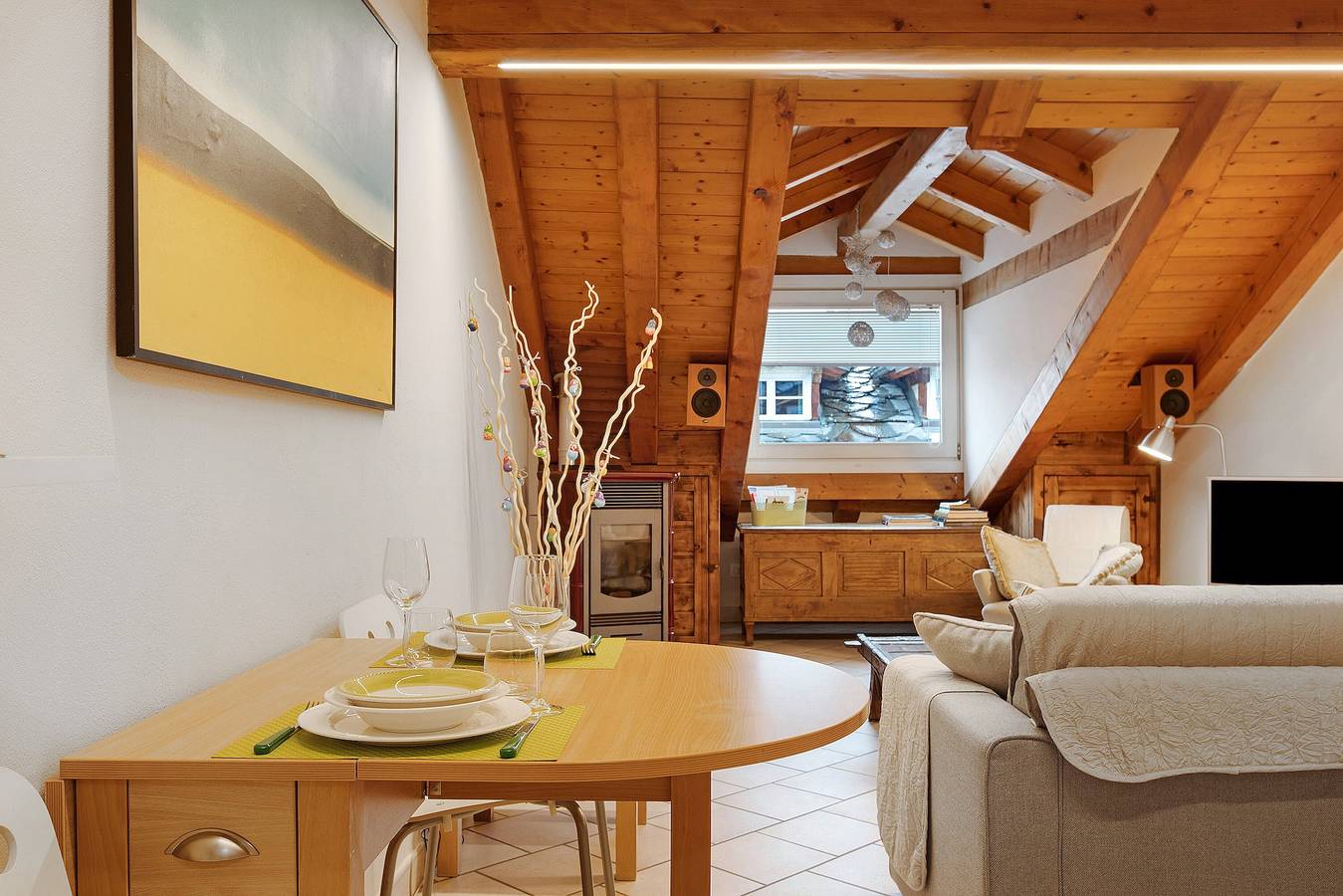 Appartement entier, Appartement « Il Nido » avec vue sur la montagne, Wi-Fi et climatisation in Aoste, Alpes valaisannes