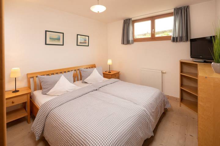 Ferienwohnung für 4 Personen, mit Pool und Garten sowie Ausblick und Terrasse, kinderfreundlich in Rubi - 4