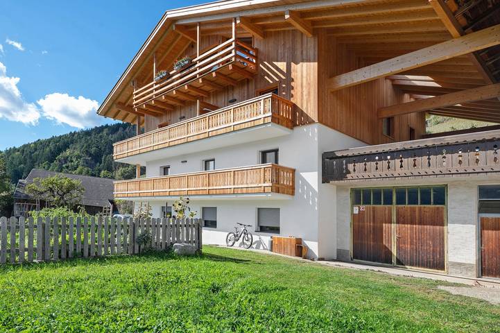 Room 'Oberhemberger Hof Dreier' with Mountain View, Shared Terrace and Wi-Fi in Feldthurns, Dolomiti Superski