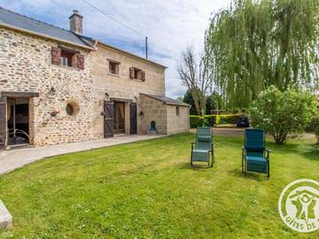 Location de vacances pour 5 personnes, avec terrasse, animaux acceptés à Ambillou-Château