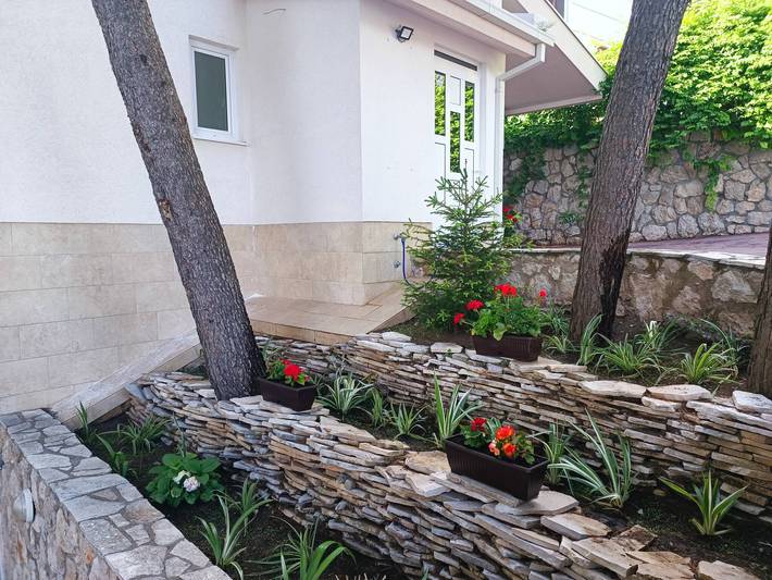 Ferienhaus für 10 Personen, mit Balkon/Terrasse in Montenegro - 2