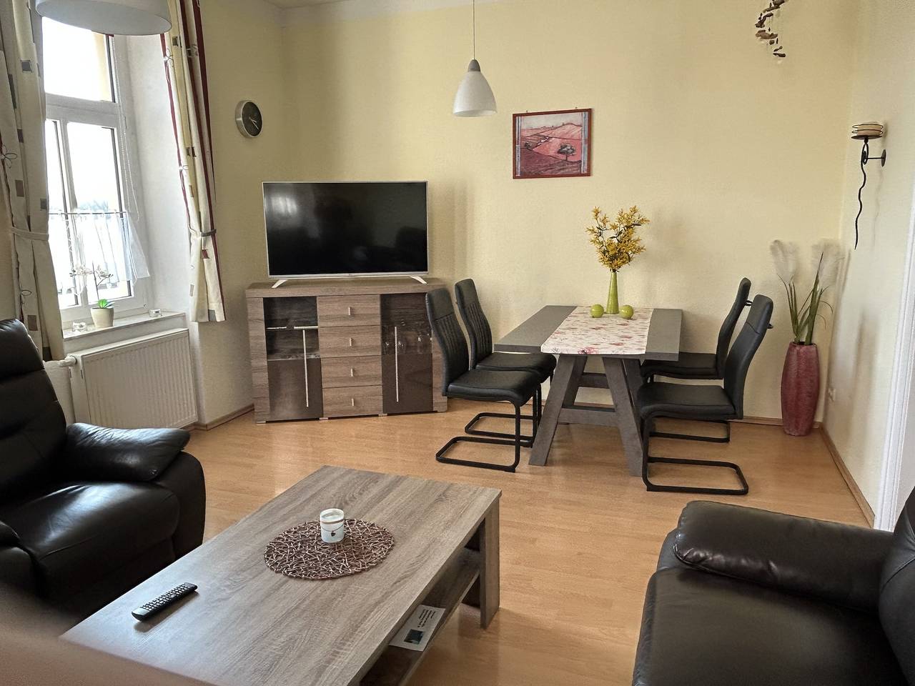 Ganze Ferienwohnung, Ambiente an der Elbe - Ferienwohnung Og in Pieschen (Dresden), Dresden
