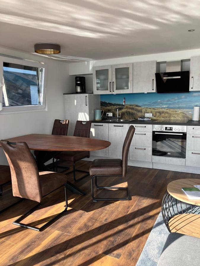 Boot für 5 Personen, mit Terrasse und Ausblick sowie Seeblick in Wangerland - 3