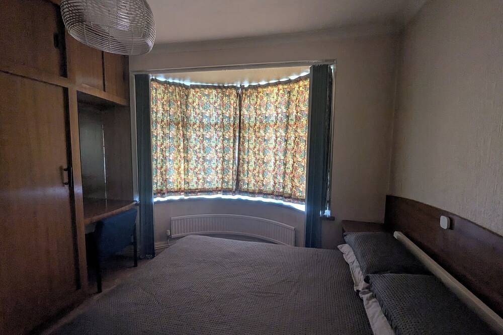 4 Bedroom bungalow in Swansea. Just a shot drive to Mumbles and great beaches. in Swansea, Región de Swansea