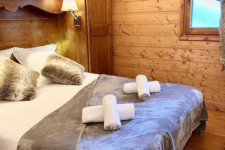 Ganze Wohnung, Luxus-Wohnung auf der Piste, Hallenbad. in Les Menuires, Saint-Martin-de-Belleville