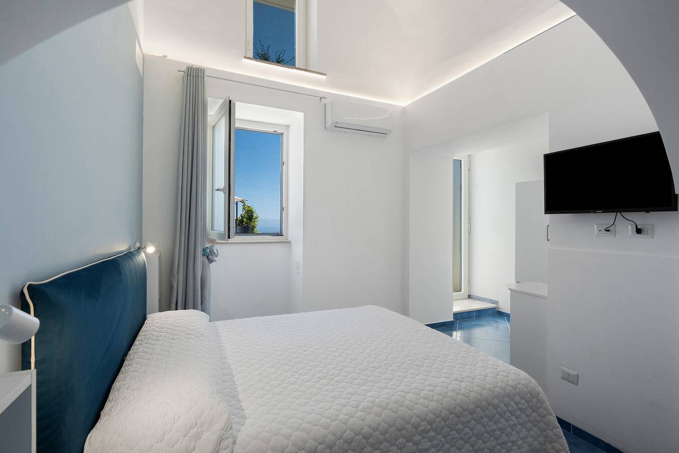 Room 'Amalfi Sea View' with Sea View, Wi-Fi and Air Conditioning in San Michele (Salerno), Amalfi Coast