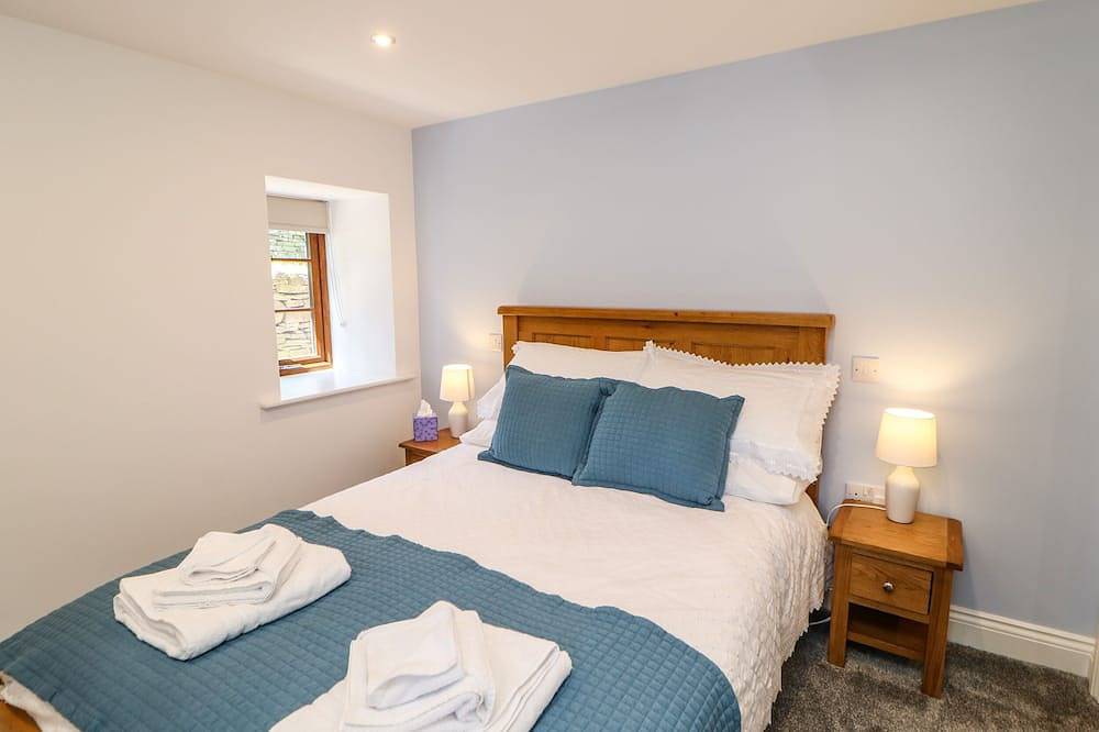 Birkett Barn, family friendly, with hot tub in Kirkby Stephen in Yorkshire Dales National Park