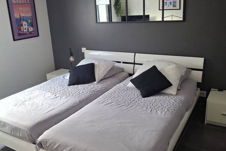 Location de vacances pour 6 personnes, avec jardin à Chasteaux - 2